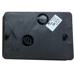 Piloto posterior derecho con triángulo horizontal para remolque